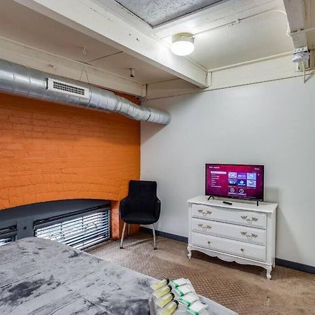 Appartement Centric Modern Loft W/ King Beds à Rochester Extérieur photo