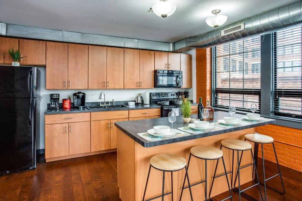 Appartement Centric Modern Loft W/ King Beds à Rochester Extérieur photo