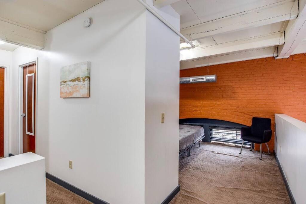 Appartement Centric Modern Loft W/ King Beds à Rochester Extérieur photo