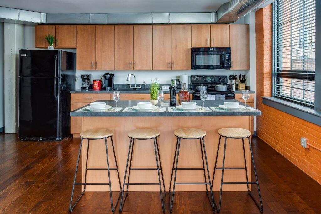 Appartement Centric Modern Loft W/ King Beds à Rochester Extérieur photo